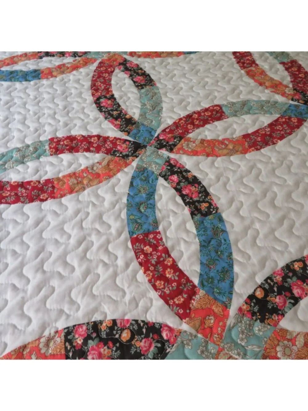 Vintage Reversible Queen Quilt Set Double Wedding Ring Floral White Patchwork